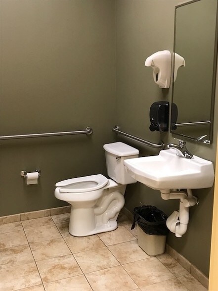 More Photos Of 11317 Lake Underhill Rd, Orlando Medical For Lease