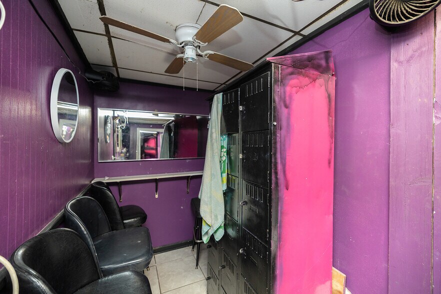 More Photos Of 212 W Harry St, Wichita Bar For Sale