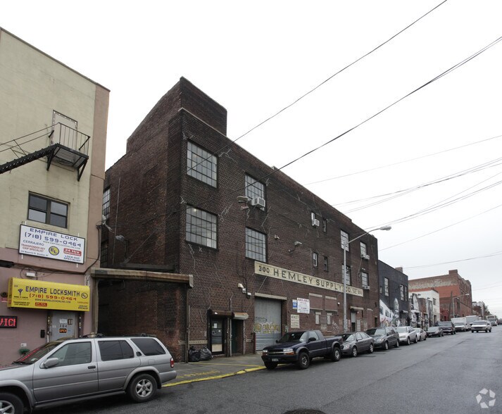 More Photos Of 293-299 Meserole St, Brooklyn Warehouse For Lease