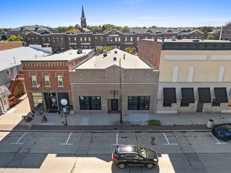 More Photos Of 419 Main Ave, De Pere Restaurant For Sale