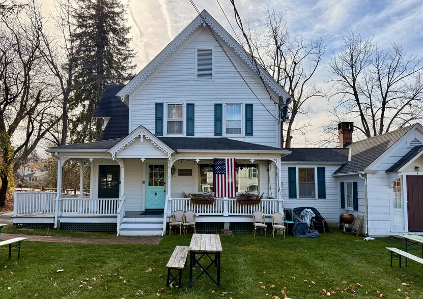 Primary Photo Of 19 W Main St, Sharon Storefront Retail Residential For Lease