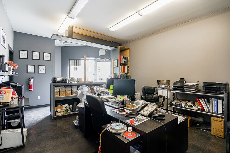 More Photos Of 19323 94th Ave, Surrey Warehouse For Sale