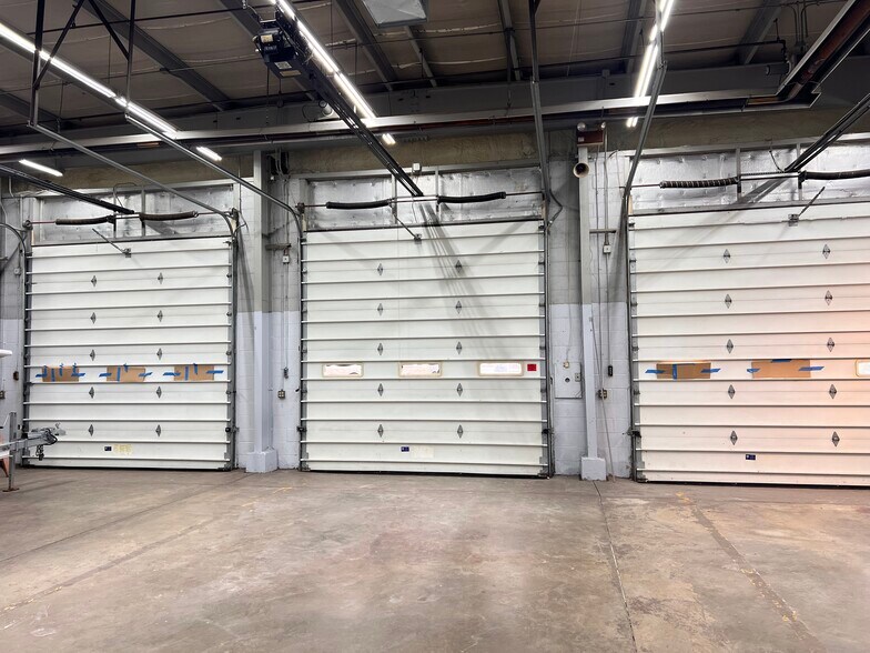 More Photos Of 405 Laburnum Rd, Edgewood Flex For Sale