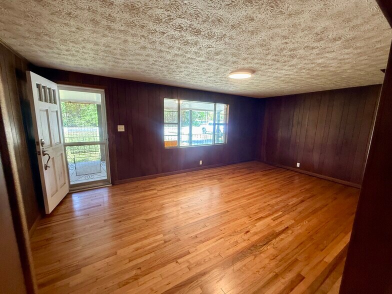 More Photos Of 86050 Pages Dairy Rd, Yulee Office For Sale