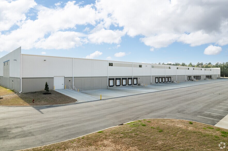 More Photos Of 6675 Highway 221, Roebuck Warehouse For Lease