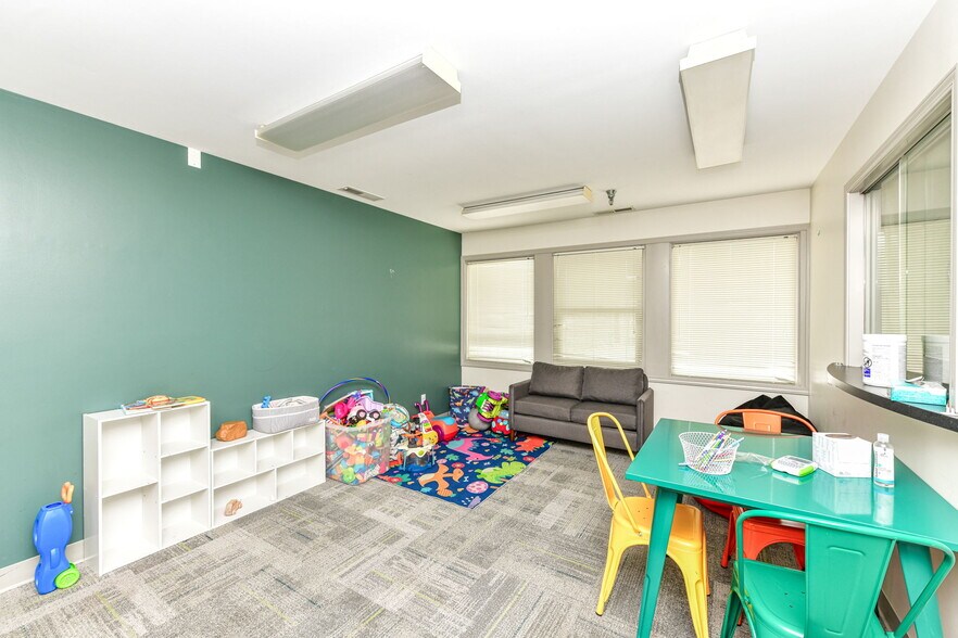 More Photos Of 1640 N Ritter Ave, Indianapolis Medical For Sale