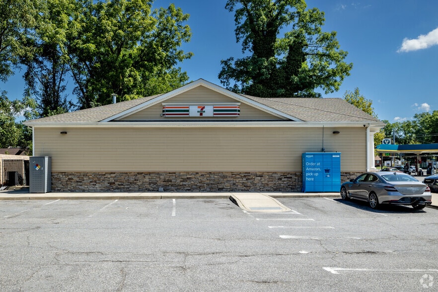 More Photos Of 1545 Middle Country Rd, Centereach Convenience Store For Sale