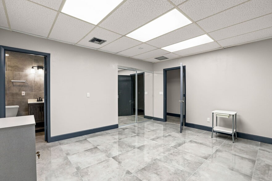 More Photos Of 901 N Grove St, Eustis Medical For Sale