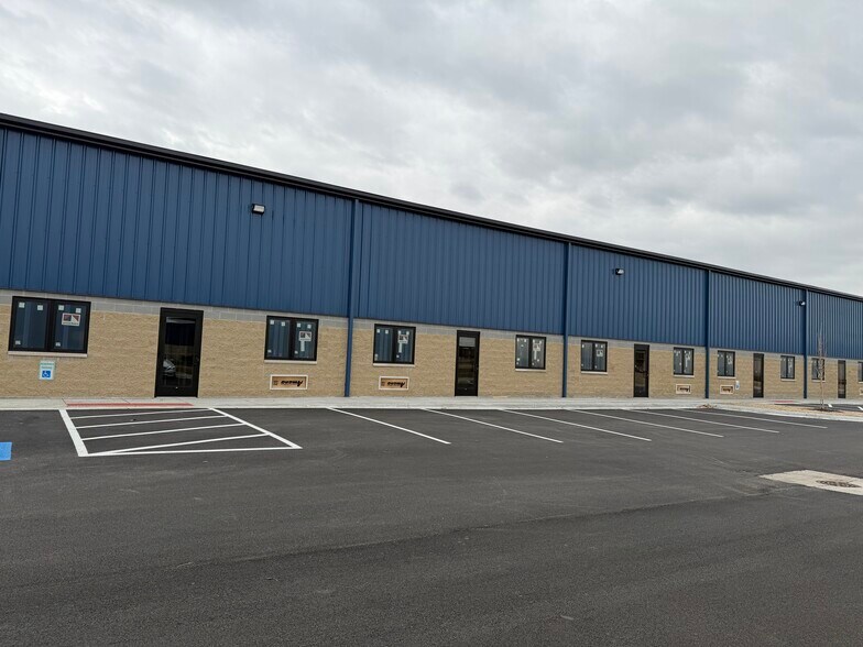 More Photos Of 900 Lambrecht Dr, Frankfort Industrial For Lease