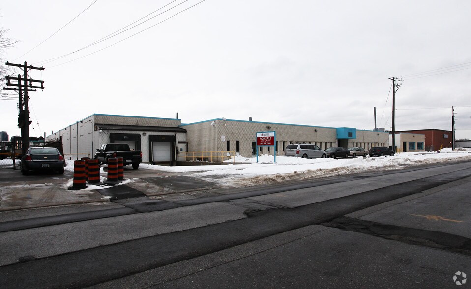 More Photos Of 212-216 Norseman St, Toronto Manufacturing For Lease