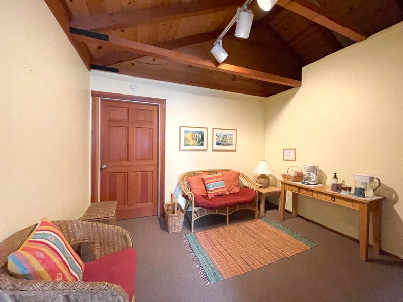 More Photos Of 1672-1676 University Ave, Berkeley Medical For Sale