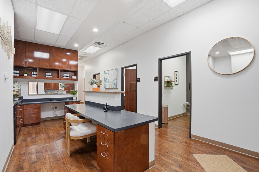 More Photos Of 2950 W Camp Wisdom Rd, Grand Prairie Medical For Lease