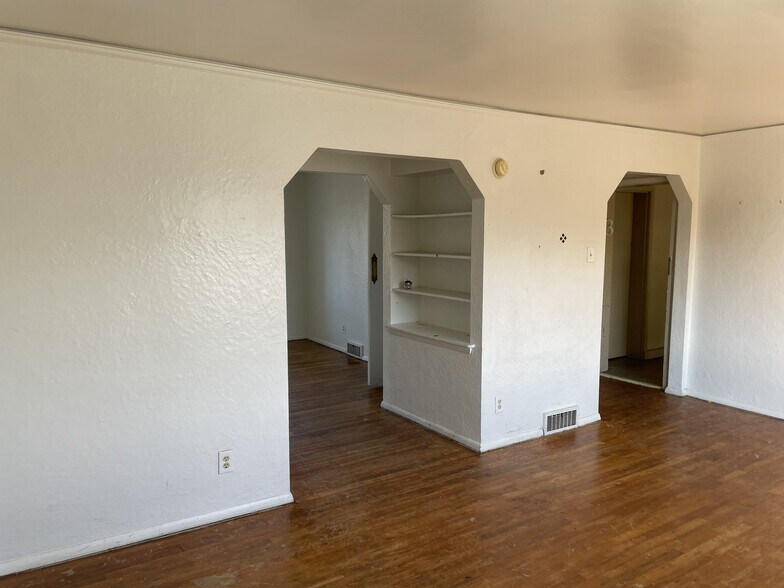 More Photos Of 15 W Maplewood Ave, Dayton Apartments For Sale