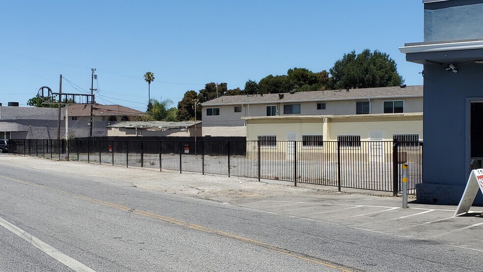 Primary Photo Of 1475 E Bayshore Rd, East Palo Alto Flex For Lease