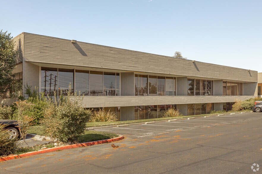 More Photos Of 2020 Hurley Way, Sacramento Office For Lease