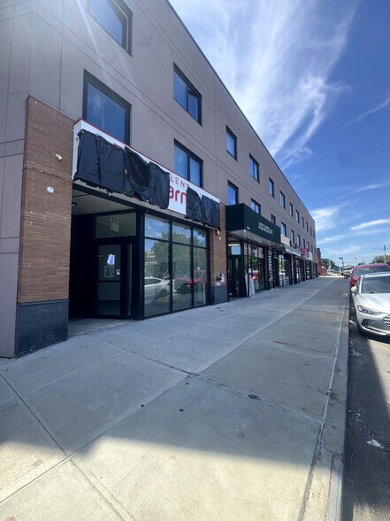 More Photos Of 106-14 Astoria Blvd, Flushing Office Residential For Lease