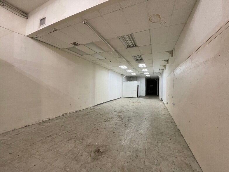 More Photos Of 1147-1157 S San Pedro St, Los Angeles Warehouse For Lease