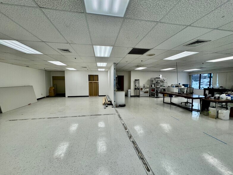 More Photos Of 300 High Point Ave, Portsmouth Warehouse For Lease