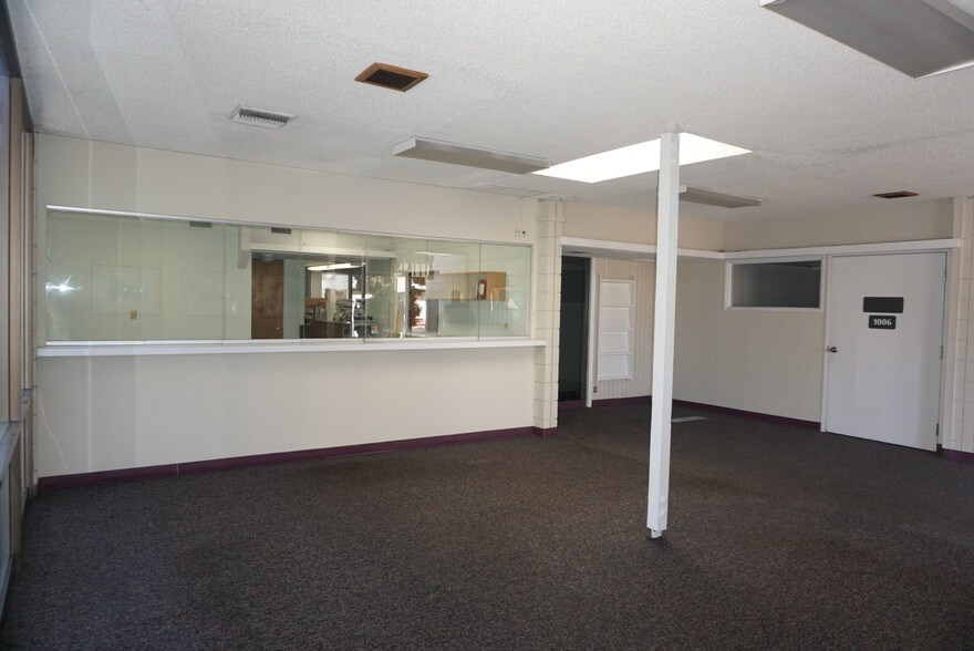 More Photos Of 1004-1006 N Douty St, Hanford Medical For Lease