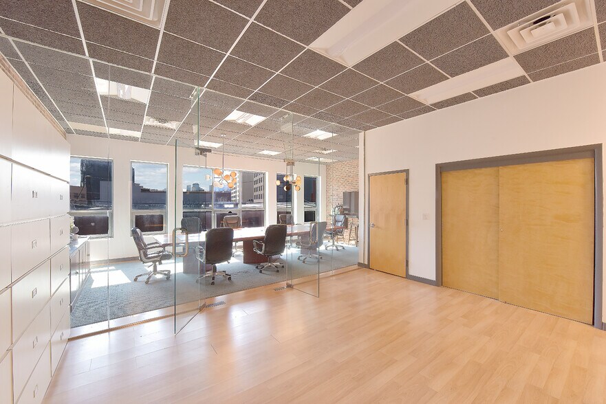 More Photos Of 9-15 38th Ave, Long Island City Warehouse For Lease
