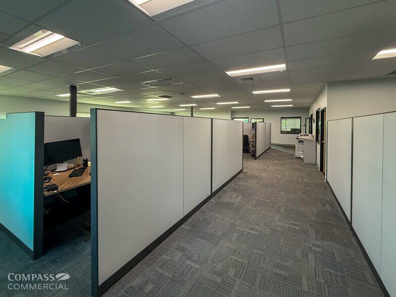 More Photos Of 20706 High Desert Ln, Bend Research And Development For Lease