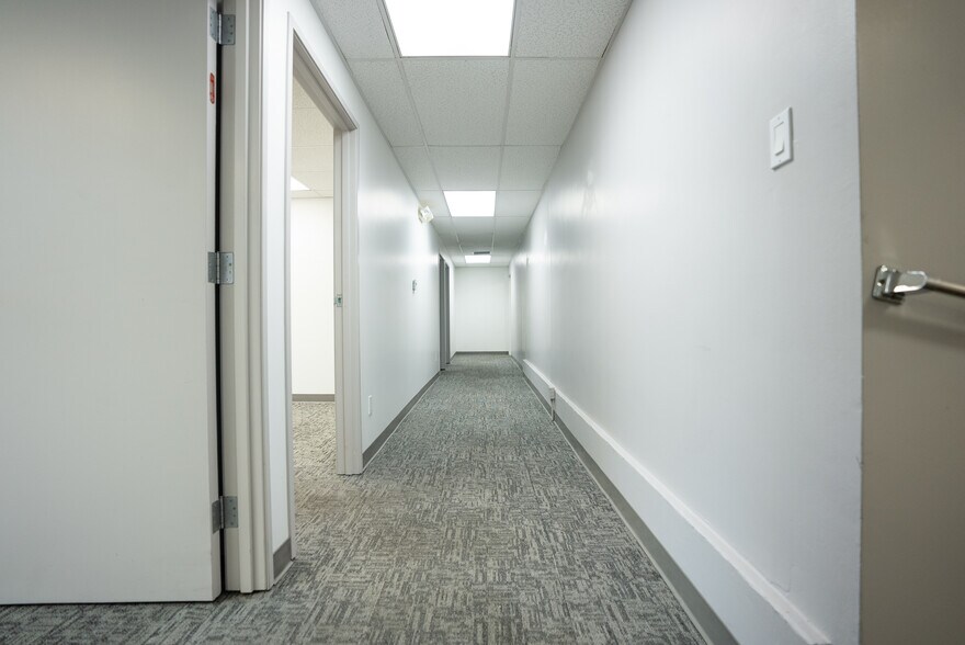 More Photos Of 8814-8816 S Sepulveda Blvd, Los Angeles Loft Creative Space For Lease