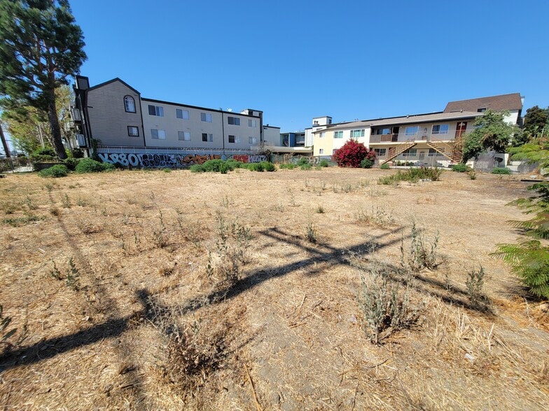 More Photos Of 7005 Woodley Ave, Van Nuys Land For Sale