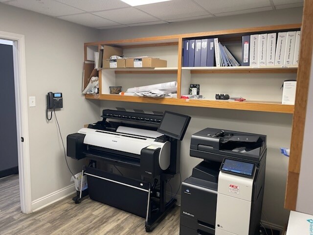 More Photos Of 5462 Able Ct, Mobile Light Distribution For Lease