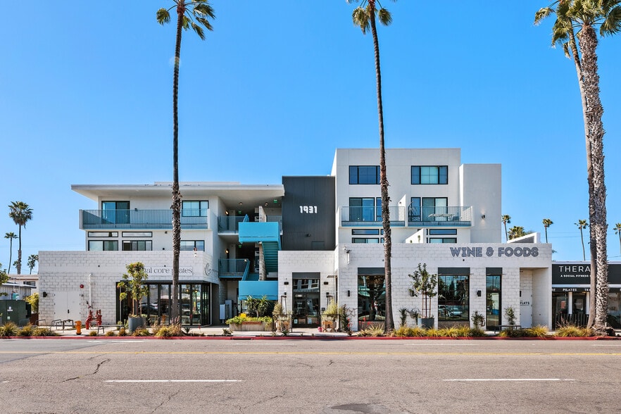 More Photos Of 1931 S Coast Hwy, Oceanside Apartments For Sale