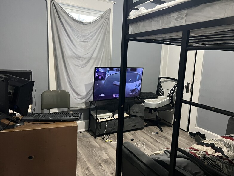 More Photos Of 713 Reed St, Columbus Apartments For Sale