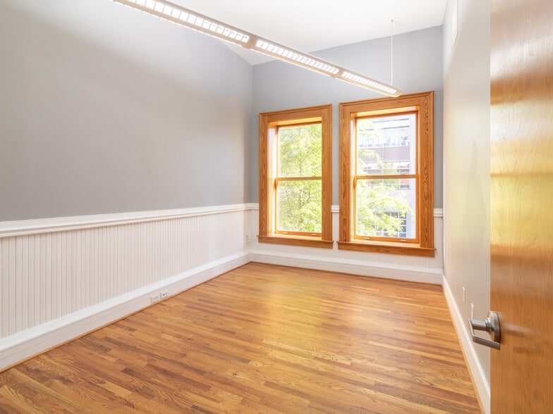 More Photos Of 13 W Washington St, Greenville Storefront Retail Office For Lease