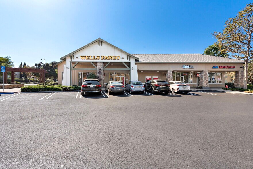 More Photos Of 27702 Crown Valley Pkwy, Ladera Ranch Unknown For Lease