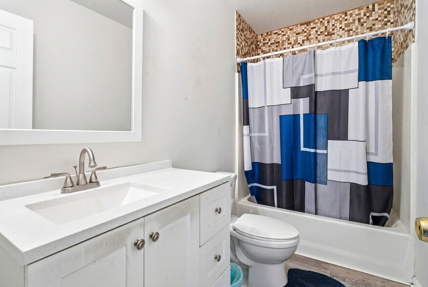 More Photos Of 16708 Frederick Rd, Mount Airy General Retail For Sale