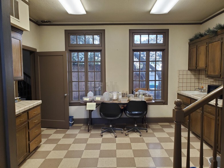 More Photos Of 430 2nd St, Yuba City Office For Sale