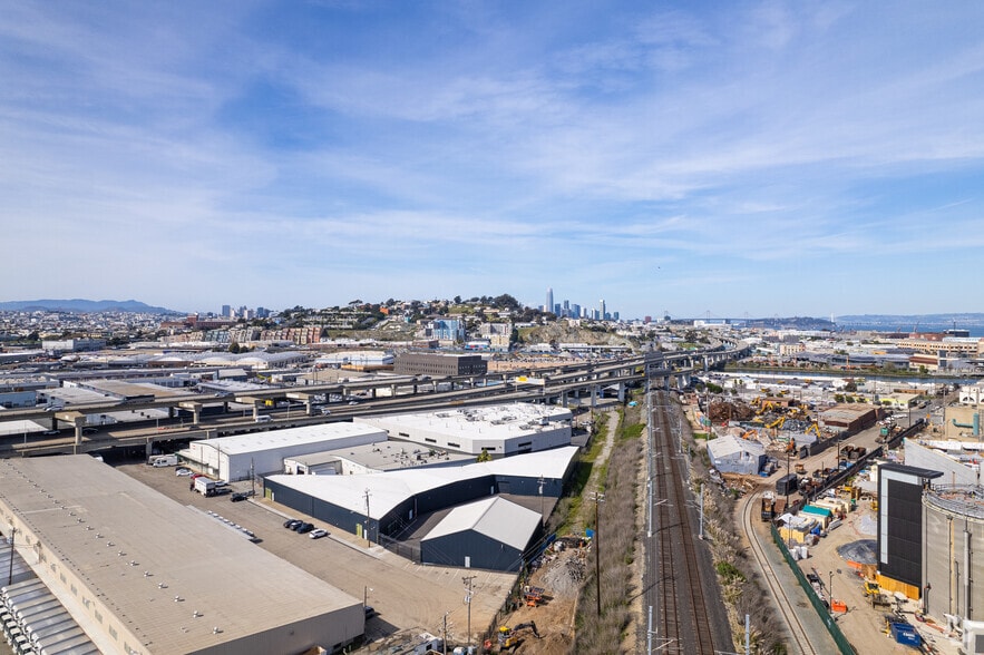 More Photos Of 1908-1950 Innes Ave, San Francisco Distribution For Sale