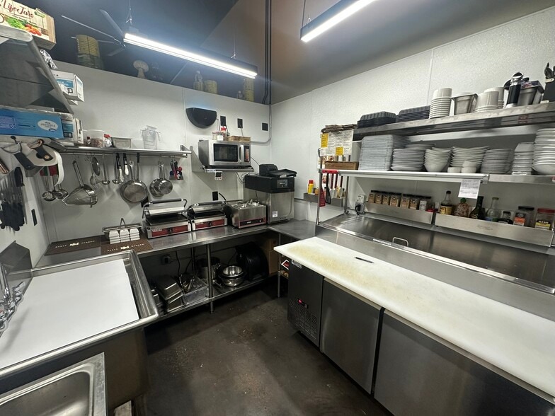 More Photos Of 638 Lake St, Wilson Freestanding For Sale