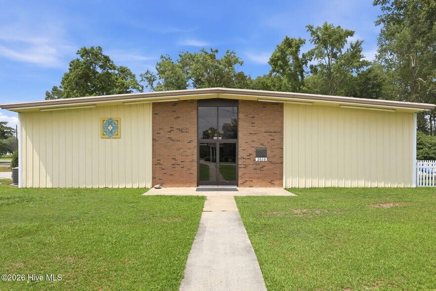 More Photos Of 2611 Fire House rd, Greenville Flex For Sale