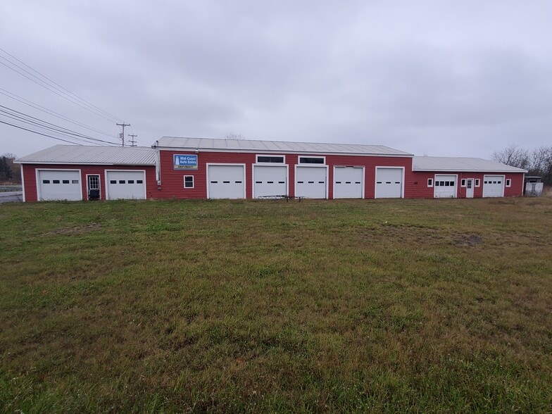 Primary Photo Of 164 New County Rd, Rockland Freestanding For Lease