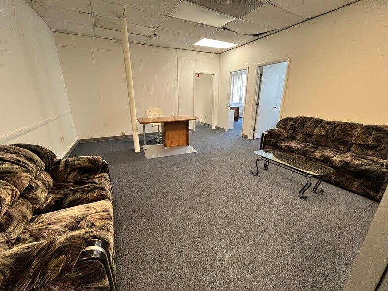 More Photos Of 14 Dartmouth St, Malden Office For Lease