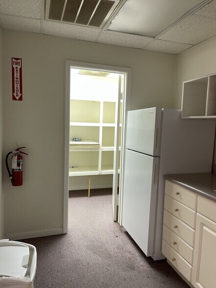 More Photos Of 203 W 96, League City Light Distribution For Sale