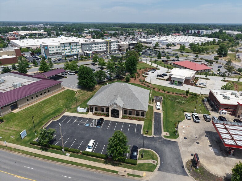 More Photos Of 3320 Springhill Dr, North Little Rock Medical For Sale