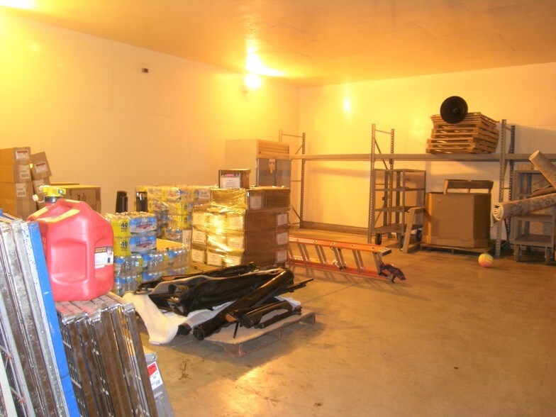 More Photos Of 2112 Industrial Dr, Niles Manufacturing For Sale