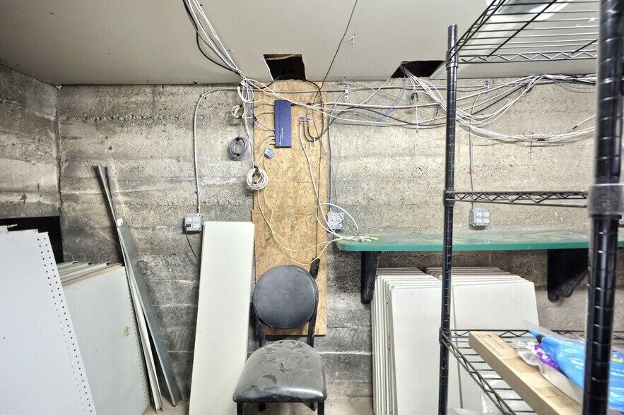 More Photos Of 21603 Middletown Rd, Freeland Freestanding For Sale