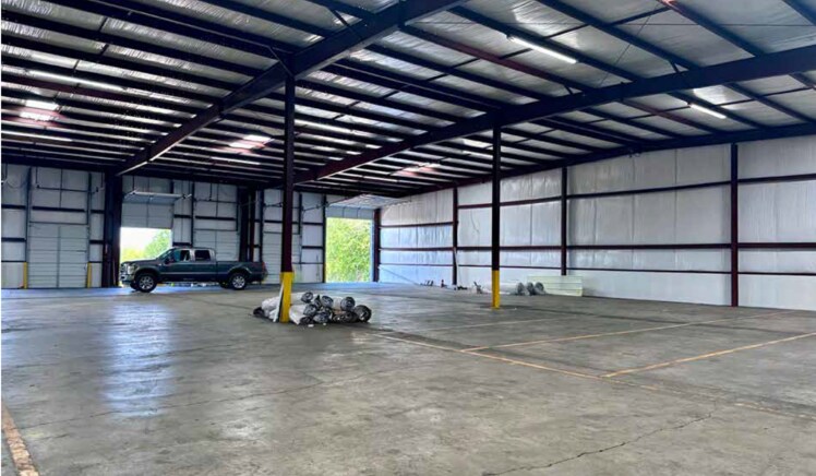 More Photos Of 310 Union Pacific Blvd, Laredo Warehouse For Lease