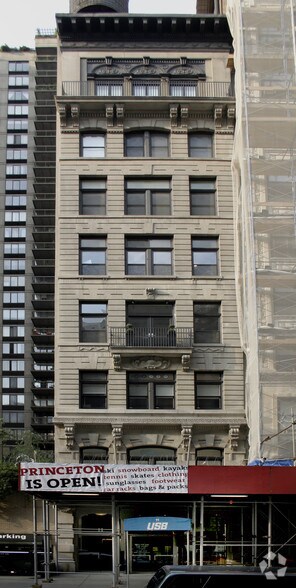 More Photos Of 11 E 22nd St, New York Apartments For Lease