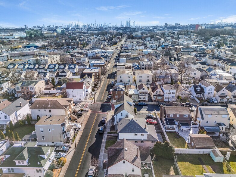 More Photos Of 781 2nd St, Secaucus Flex For Sale