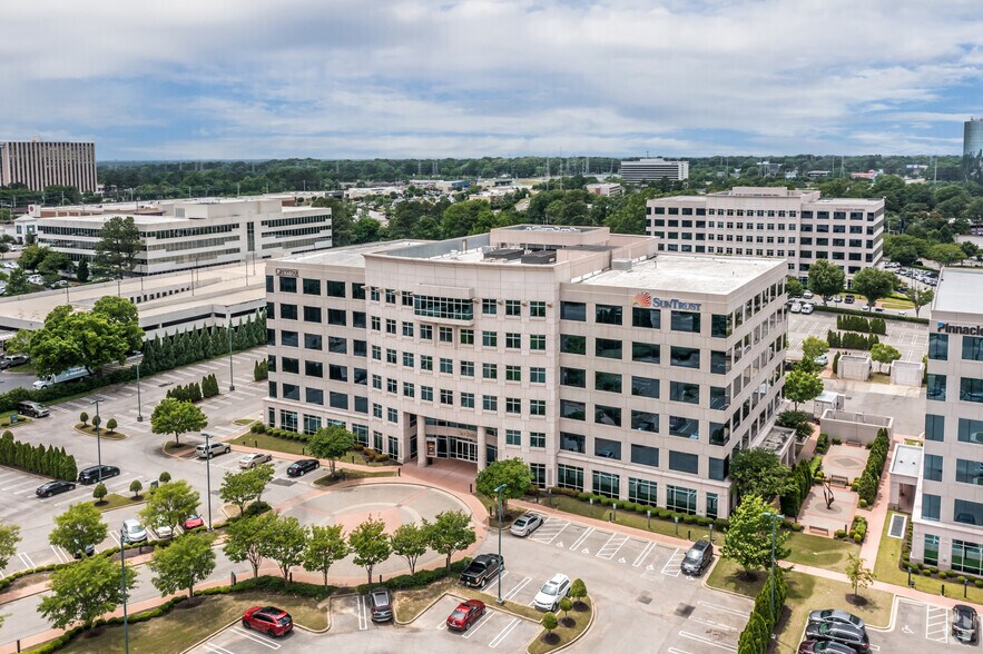 More Photos Of 999 S Shady Grove Rd, Memphis Office For Lease