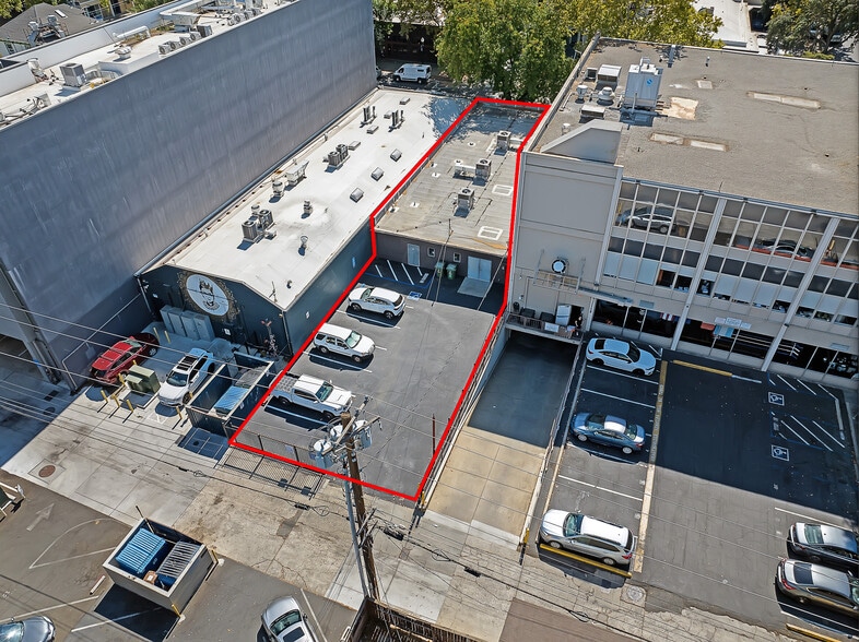 More Photos Of 2409 J St, Sacramento Storefront For Sale