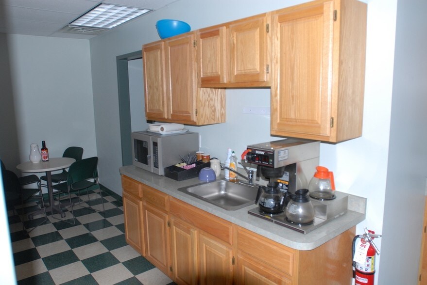 More Photos Of 1021 Watervliet Shaker Rd, Schenectady Office For Lease