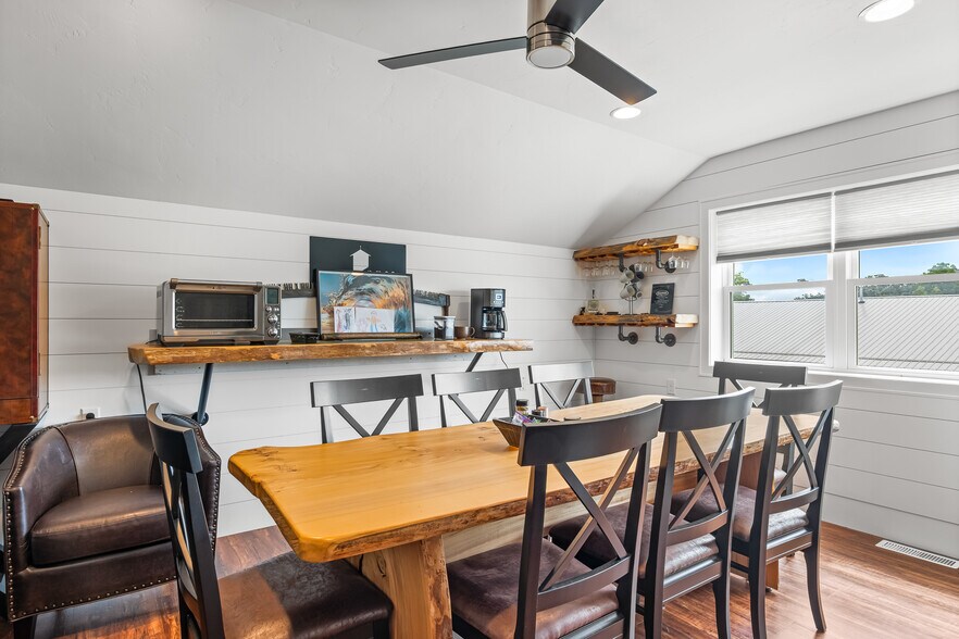 More Photos Of W1726 North Street, Green Lake Flex For Sale